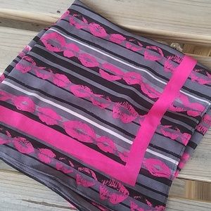 Deal!  💋Kirna Zabet'e fashion scarf